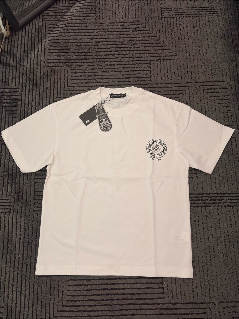 Chrome Hearts Horse Shoes
Logo Pocket T-shirt